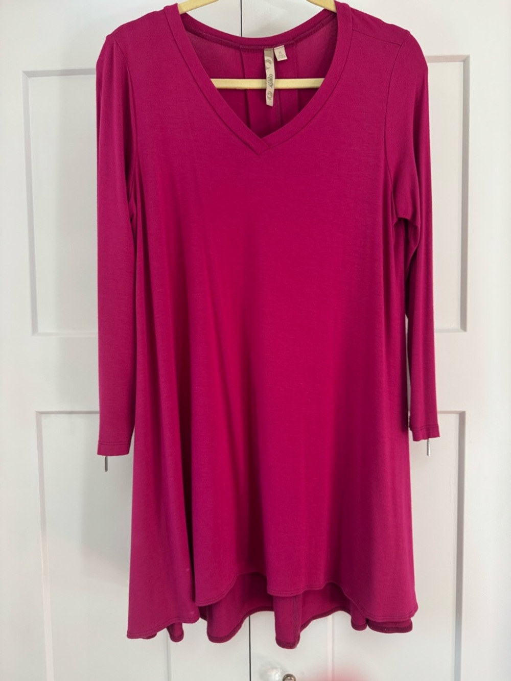 Comfy USA Women’s V-Neck 3 quarter Sleeve Tunic Top - Magenta